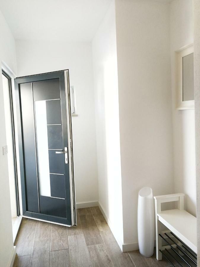 Apartmani Marijana Postira Εξωτερικό φωτογραφία
